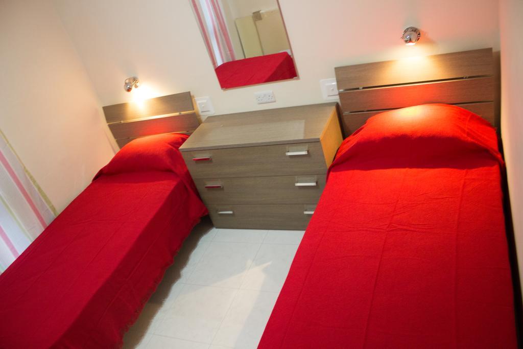 Apartment Triq Is-Silla Marsaskala Room photo